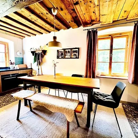 Charmantes Altes Bauernhaus Villa Rohr im Gebirge