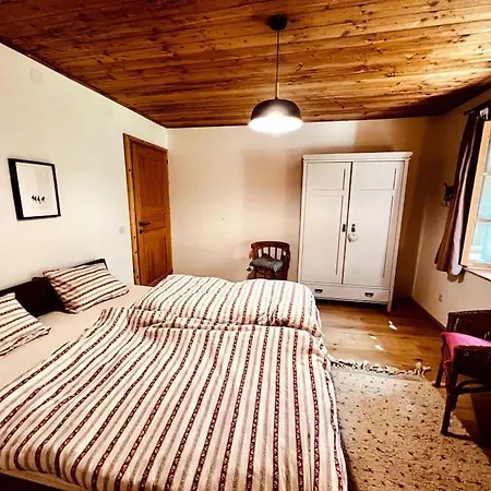 Charmantes Altes Bauernhaus * Rohr im Gebirge